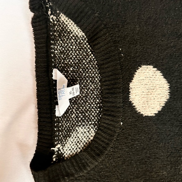 Black and white polka dot Time and Tru - Picture 3 of 6